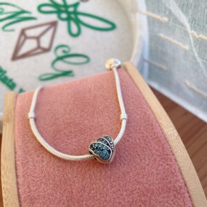 Charm Mariposa Circ