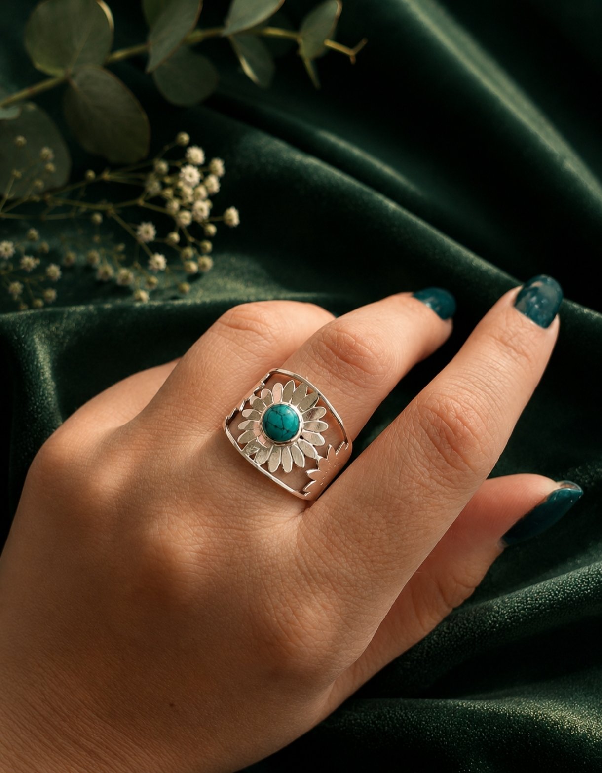 Anillo Flor con Turquesa