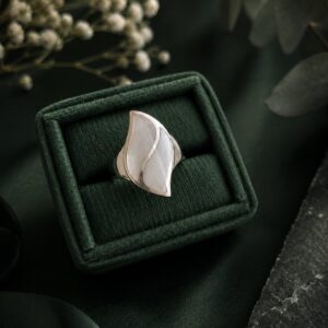 Anillo Hoja Nácar