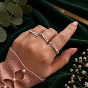 Anillo Entrelazado  Circonias