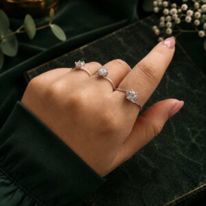 Anillo Solitario Cruzado