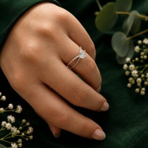 Anillo Solitario Cruzado